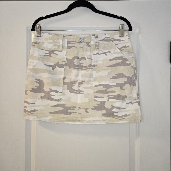 SANCTUARY White and Gray Camouflage Mini Skirt 100% Cotton Size 27 - Picture 1 of 12